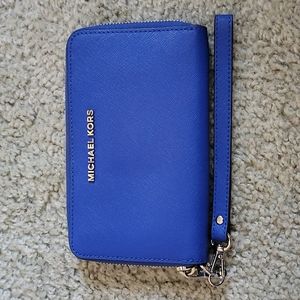 Michael Kors Wallet / Wristlet